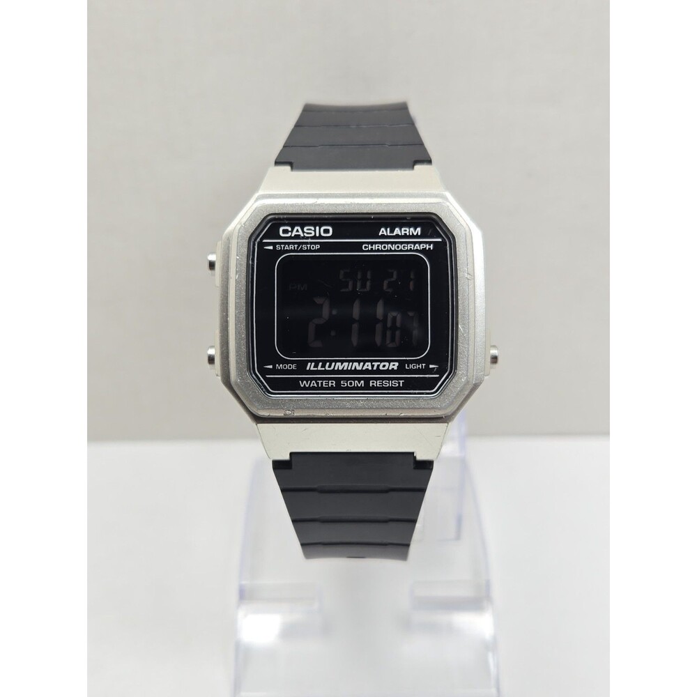 Casio W217HM Mens Illuminator Digital Watch Negative Display 50M WR New Battery